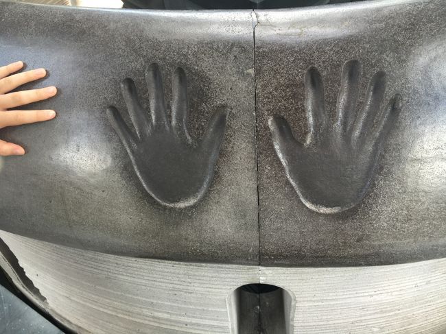 地下鉄 民権西路 9出口 から  台大醫院 4出口<br />二二八記念館（10:00～）を見学。<br />大人20元  12歳以下無料 <br />入り口左にあるカウンターで解説イヤホンを無料で借りれますが現金かパスポートを預けないといけない。