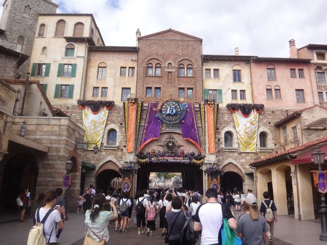 16年ディズニーハロウィーンのブログ 東京ディズニーシー のハロウィーンイベントショー 限定グッズ スペシャルメニュー スイーツのご紹介編 東京ディズニーリゾート 千葉県 の旅行記 ブログ By リンリンベルベルさん フォートラベル