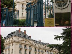 ヴェルサイユのホテルは「トリアノン パレス」
"Trianon Palace Versailles A Waldorf Astoria Hotel" 

ヴェルサイユ宮殿の庭園に面しているとのことでしたが
フランス式庭園の花壇が見えるわけでもなく、森林の向こうに
ヴェルサイユ宮殿の建物の上部が見えるだけだったような…？

でもホテルの立地やお部屋、朝食などすべてにおいて
旅の最後を締めくくるにふさわしい満足な滞在ができました。