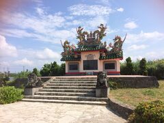 まずは唐人墓です。
目の前に駐車スペースがあります。