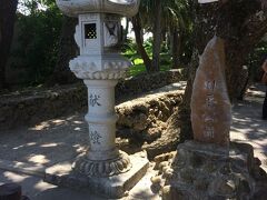 つぎは川平湾です。
お土産屋さんや飲食店がたくさんあります。