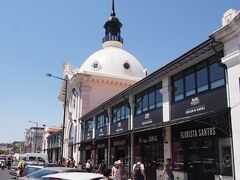 市場大好き、リベイラ市場です。

ここもまた活気に溢れています。

それにしてもヨーロッパの市場は本当にきれいですね。