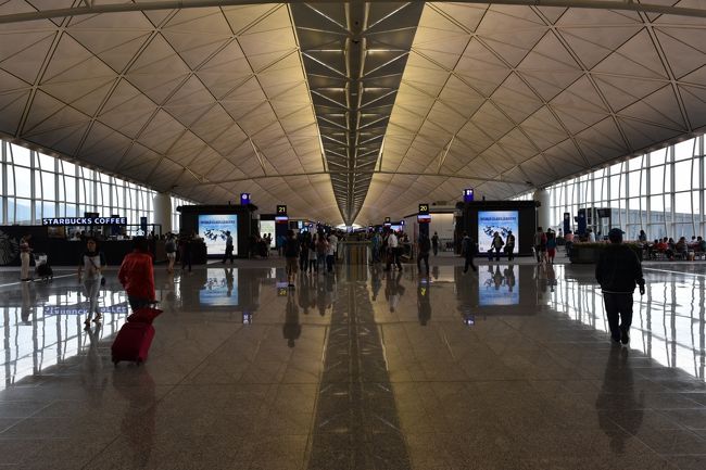香港国際空港は広い