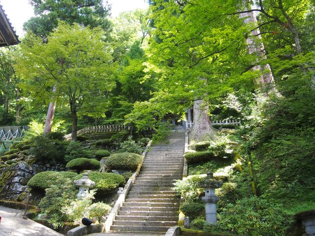 この先は侵入禁止の場所です