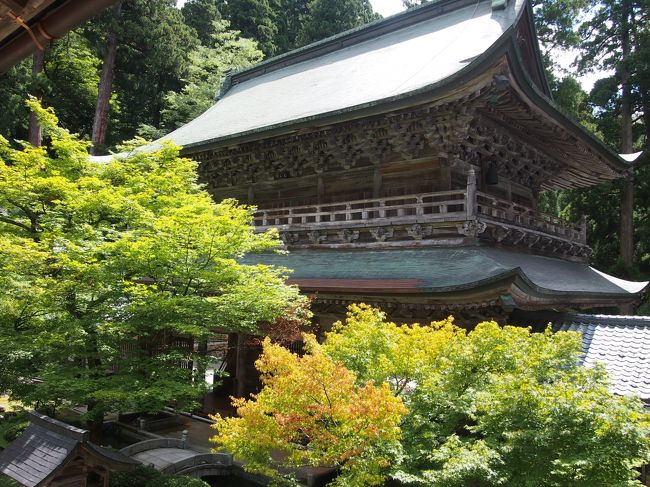 【山門】<br /><br />１７４９年（寛延２年）に再建された永平寺最古の建物<br />２階には五百羅漢が安置されてるようですが、２階に上がる事は出来ませんでした。