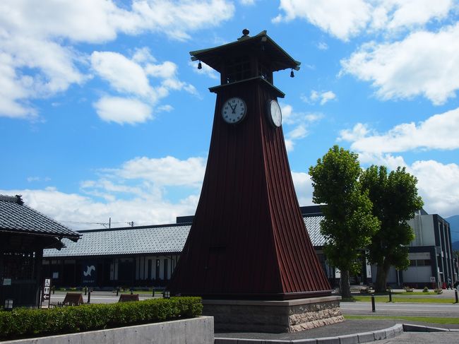 次に大野市にある越前大野城を見に行きました<br /><br />「越前おおの結ステーション」の駐車場に止め散策します