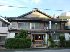6:00
おはようございます。

愛知県豊橋市の｢大黒屋旅館｣です。
歴史ある建物ですね。
出発が早いので、朝食無しでチェックアウトしました。