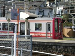 途中の橋本では南海電車の姿が。