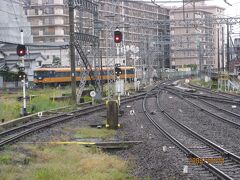 御所線から吉野線に乗り継ぎ、橿原神宮前駅着。
近鉄の狭軌区間（手前）と標準軌区間（奥）が唯一出会う場所。