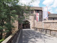 ではでは、観光を始めましょう♪
駅から地下を通って、職人広場に。