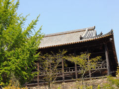 そのすぐ隣に見えた建物は、豊国神社の千畳閣。
時間があれば、明日にでも観に行ってみよう。