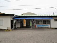 伊豆急の伊豆大川駅
駅前には足湯があるだけでタクシー、路線バス乗り場もありません。