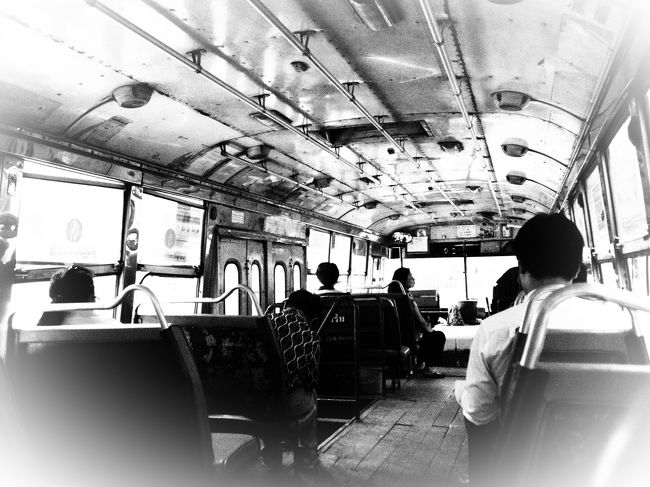 モノクロでちょっと感じを変えてみました。<br />うーん、哀愁がただよってる・・・かもΣ(´?｀lll)