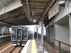 【その３】からのつづき

新八代駅から、八代行きの電車に乗る。また８１７系が来た。