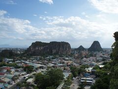 【マーブルマウンテン】
さて、次は五行山へ
