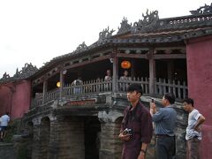 【日本橋】
ものすごい人で、橋が落ちないか心配です（汗）