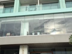 【アラカルトホテル】
ミーケビーチの目の前のホテルです