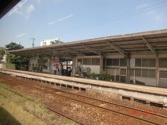 二島駅。ここまでが若松区。