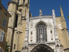 サン・ソヴァール大聖堂

セザンヌは１８５４年６月５日ここで洗礼を受けた。
１９０６年１０月２４日の葬式もここで執り行われた。