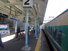 白浜駅。特急のうち約半分がここ止まりとなる。