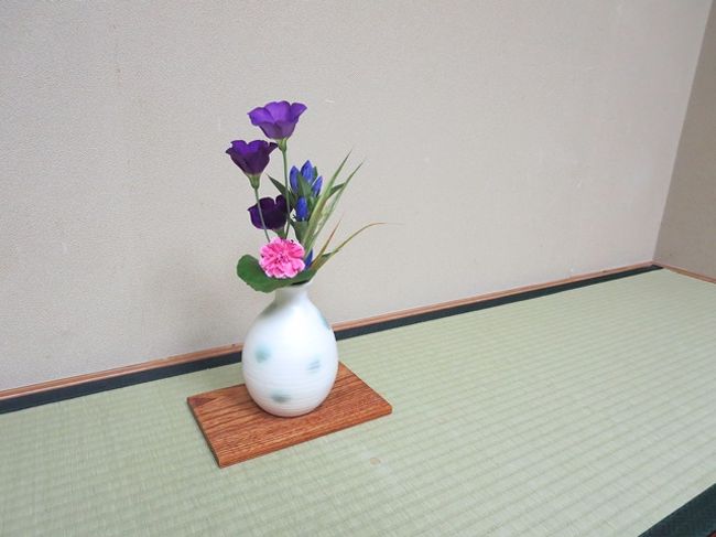 どこにするか散々迷って決めた初日の宿。<br />去年泊まったとこが良かったから同じとこにしようか、そこの姉妹館でもいいな、でも違うとこにも行ってみたいし…とあれこれ考えた末、去年と同じ温泉街の別の宿にしました。