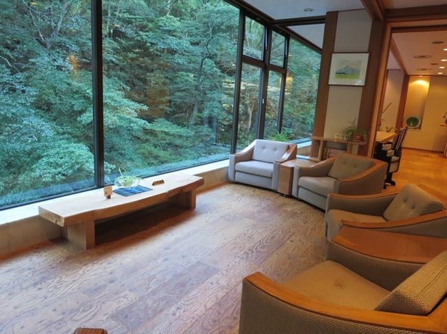 旅行二日目。<br />のんびり温泉に入れるのはまだチビ達が寝ている朝くらいしかありません。<br />なので、旅行中だけはちゃんと早起きできる私。<br />今日も早起きして朝風呂に入りに行って来ました。<br />ゆっくり静かに入れたわ。