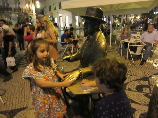 久々のペソアさんとご対面。<br />可愛らしい先客がいらっしゃいました