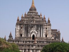 「ゴドーパリィン寺院」

バガンで２番目に背丈の高い寺院



