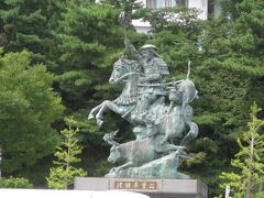 小田原駅前の北条早雲公。