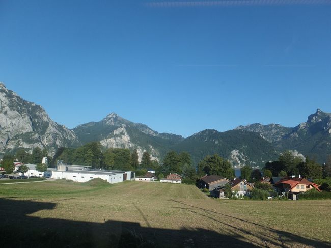 【ウィーン→オーバートラウン】<br /><br />車窓の眺めが美しい。