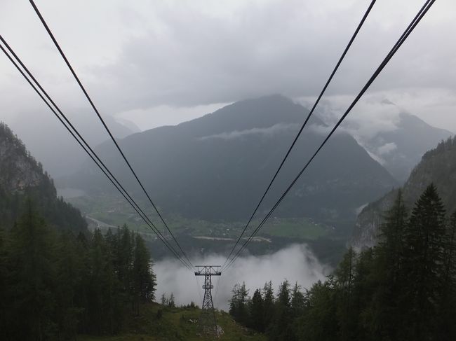 【ロープウェイ】<br /><br /><br />クリッペンシュタイン途中までのロープウェイとアイスケイブの観光がついたチケットを購入