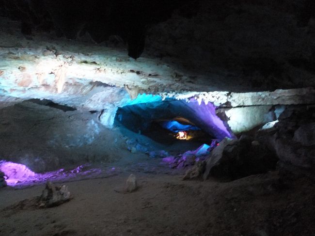 【クリッペンシュタイン】<br /><br />ある程度まとまった人数でガイドさんが案内してくれます。