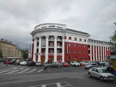 セーヴェルナヤホテル。街のランドマークのひとつです。