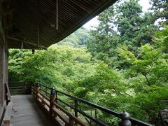 国東半島の真ん中にある両子寺を訪ねます。
写真は、護摩堂の裏手の景色です。