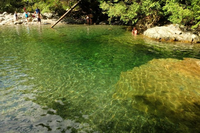30 foot pool<br /><br />さっきのは違ったようです。<br />なんかしょぼいなと思ったのよ。<br />ほんものの30foot poolに到着。