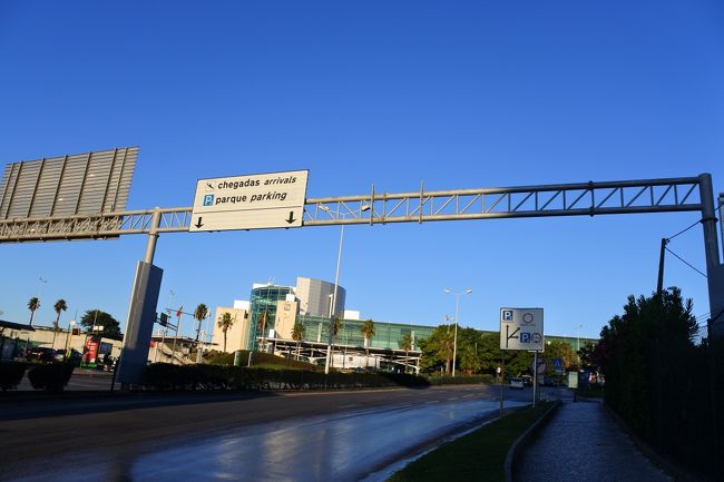 　ＪＡＬとＡＩＲＦＲＡＮＣＥを乗り継いで２０時間強，ヨーロッパの最西端の国ポルトガルのリスボンへ午後１１時を回って到着です。空港近くのホテルに泊まり，翌朝空港バスで市街へ向かい，観光開始です。