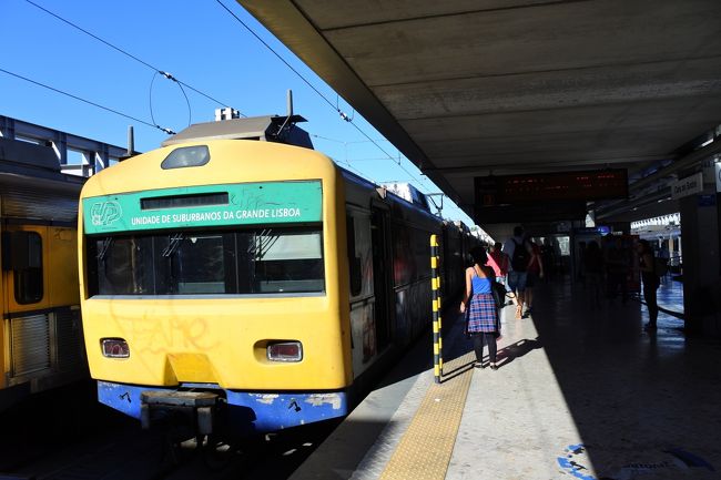 　カイスドソドレ駅からベレン地区まで路面電車１５番線を利用する予定でしたが，なかなか来ないので電車を利用しました。