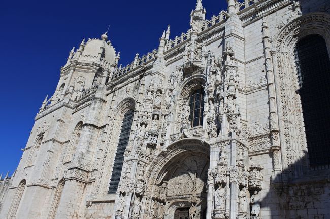 ジュロニモス修道院です。<br />荘厳な建物が，大航海時代の栄華を物語ります。