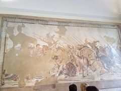ナポリに戻って、考古学博物館でモザイクやフレスコ画を見学。