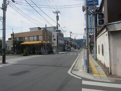 寄居の目抜き通り?を通って少し歩くと