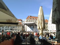 　ラエコヤ広場
　ロシアフェアをやっていて、歌あり踊りあり、合奏ありで、見ているだけでも楽しめました。大勢の方たちが楽しんでいました。