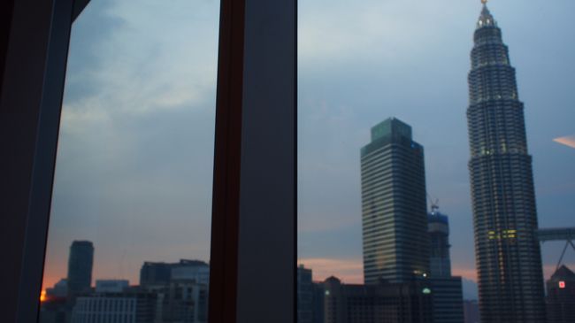 少しずつ日が傾いてきました。　夕陽はギリギリにしか見えない（笑）