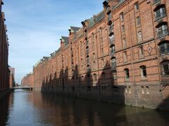 【2日目】2016年9月11日（日）ハンブルク→ロストック

ハンブルク市内を街歩き。まず、倉庫街やダイヒ通りを巡る。