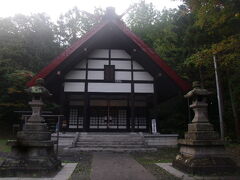 そして軽く足を暖めて息を整えた上で、定山渓観光の開始。

まずは、定山渓神社にて色々な祈願をしてから…。