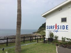 福岡空港からはレンタカーで糸島へ。

まずは「SURF SIDE CAFE」