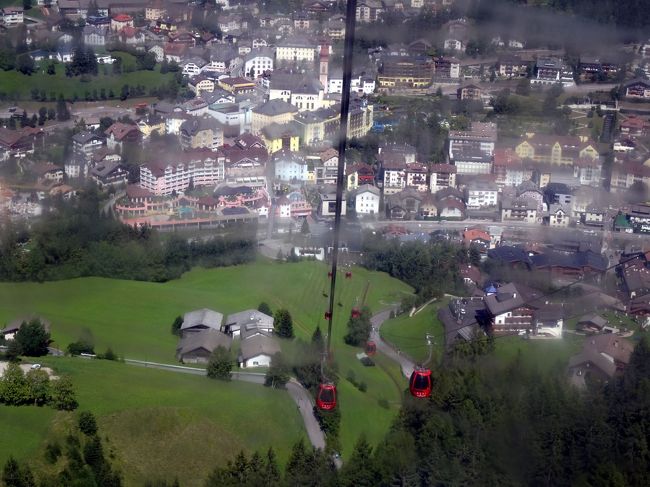 ガルディーナ渓谷にはS.クリスティーナのほかに町が2つある。ここはその一つであるオルテセイ。