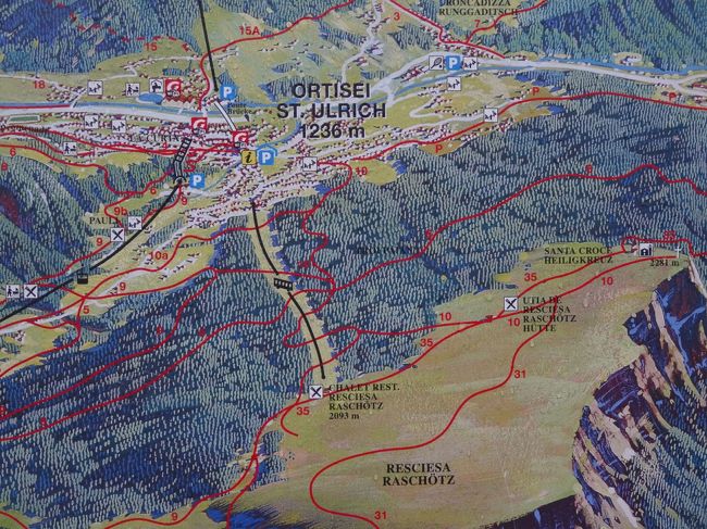 オルテセイ近辺の案内図。ハイキングルートが網の目のよう。