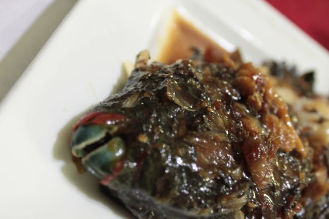 ？？えっ？？そのまま？<br />口も青紫だし、こんなグロテスクな感じじゃなく食べやすいようにほぐされていたのに・・