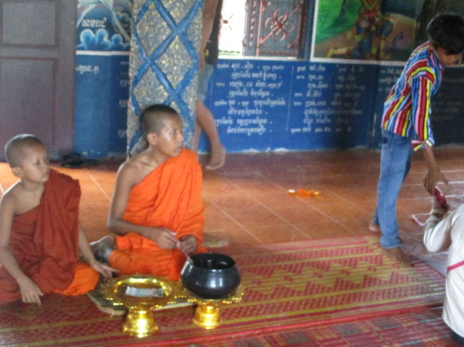 子供のお坊さんなんでしょうか？