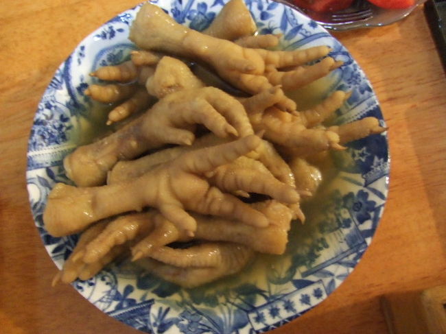 義姉の家で一献<br /><br />鶏の足